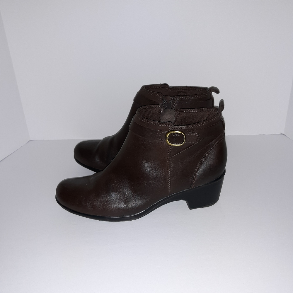 Clark's brown leather zip ankle booties